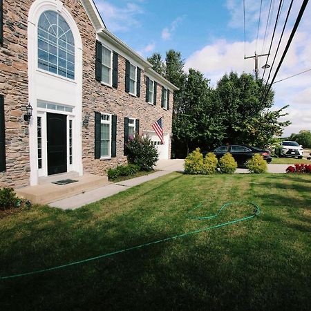 Luxury Villa And Apartments Fairfax Exterior foto