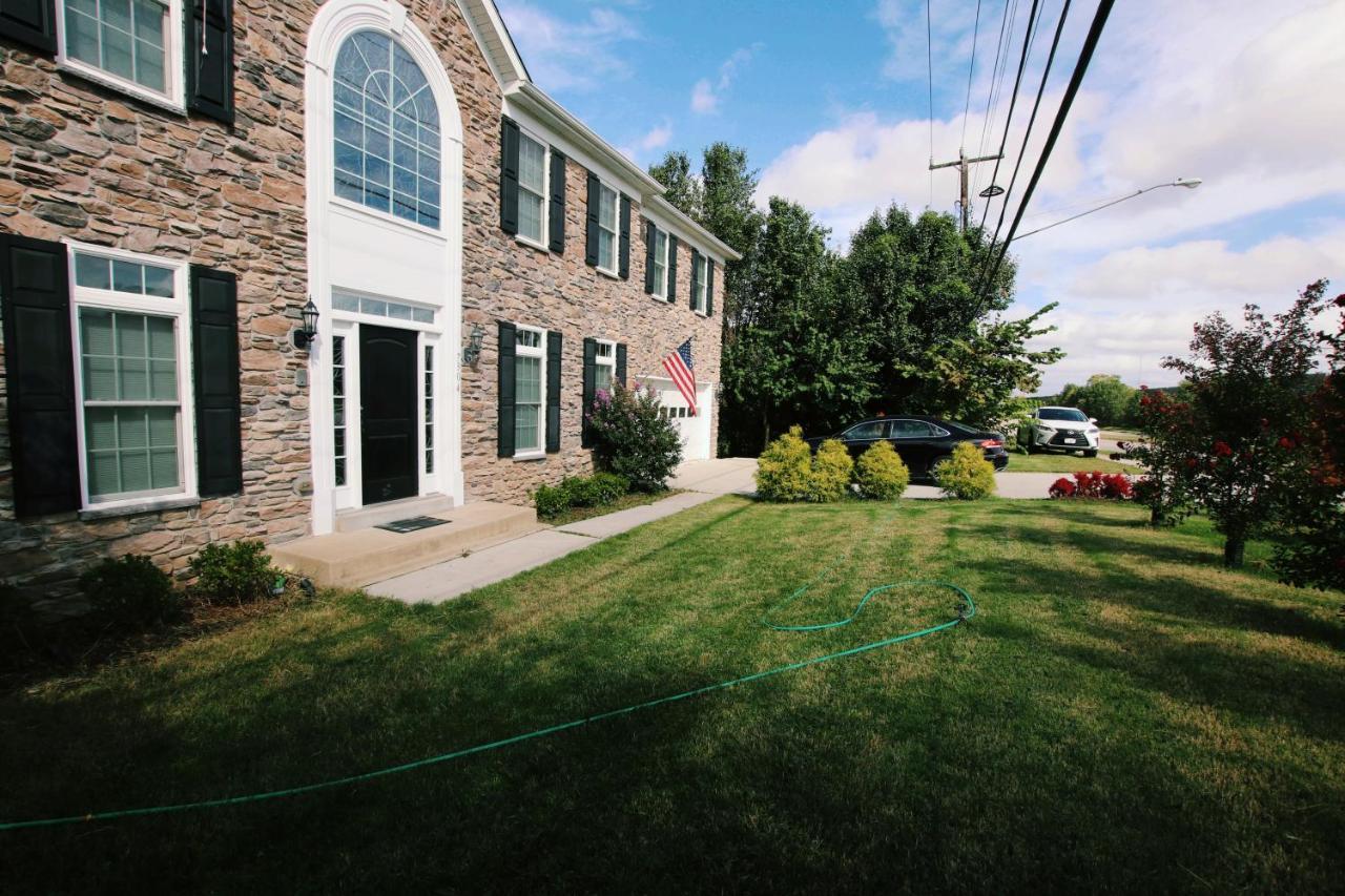 Luxury Villa And Apartments Fairfax Exterior foto