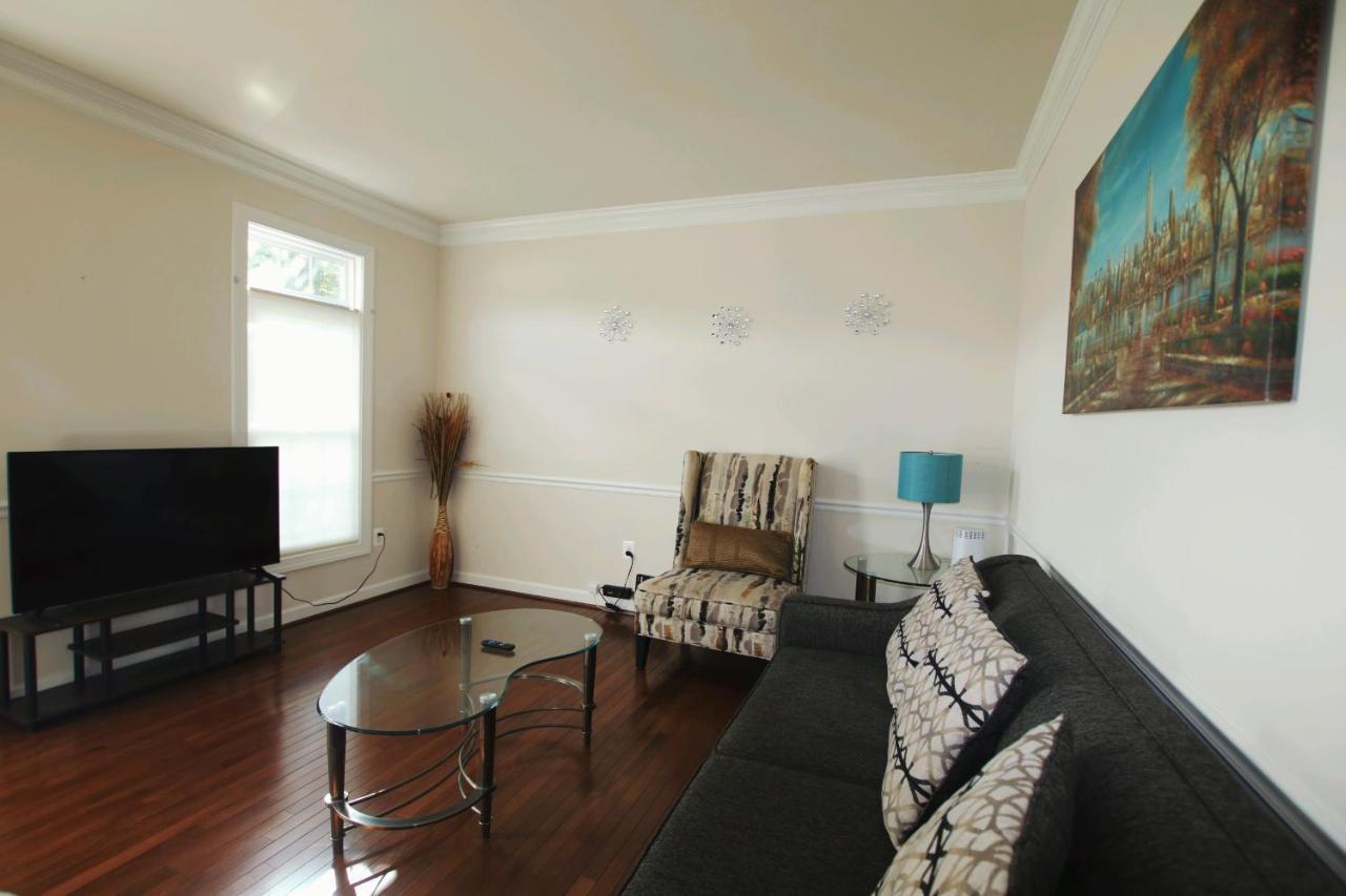 Luxury Villa And Apartments Fairfax Exterior foto